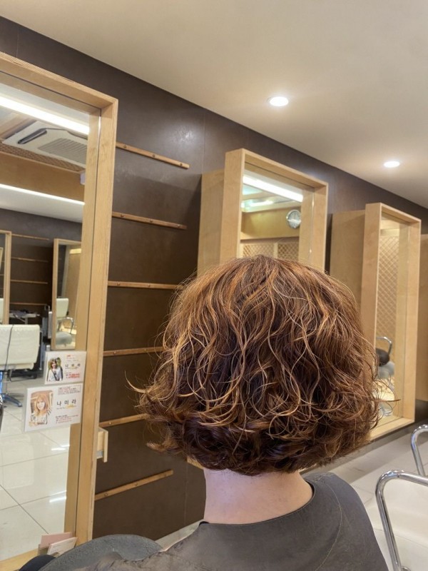 볼륨 빈티지 셋팅펌  단발커트 진행1