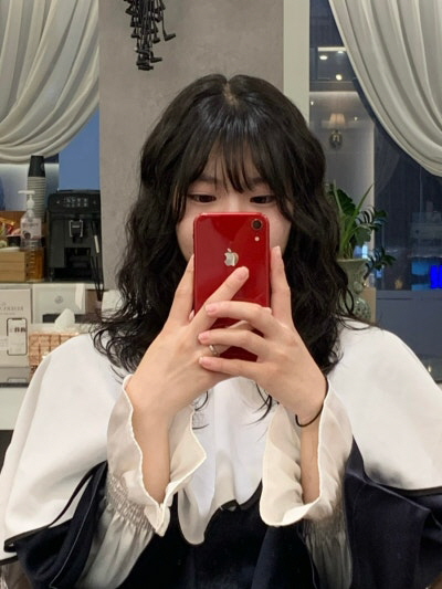 성북구미용실 살롱드바이퍼스트 은비 사랑스러운 무드를 담은 긴머리펌 젤리펌 셀카