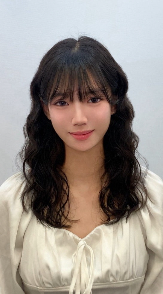 성북구미용실 살롱드바이퍼스트 은비 사랑스러운 무드를 담은 긴머리펌 젤리펌 완성후 앞모습