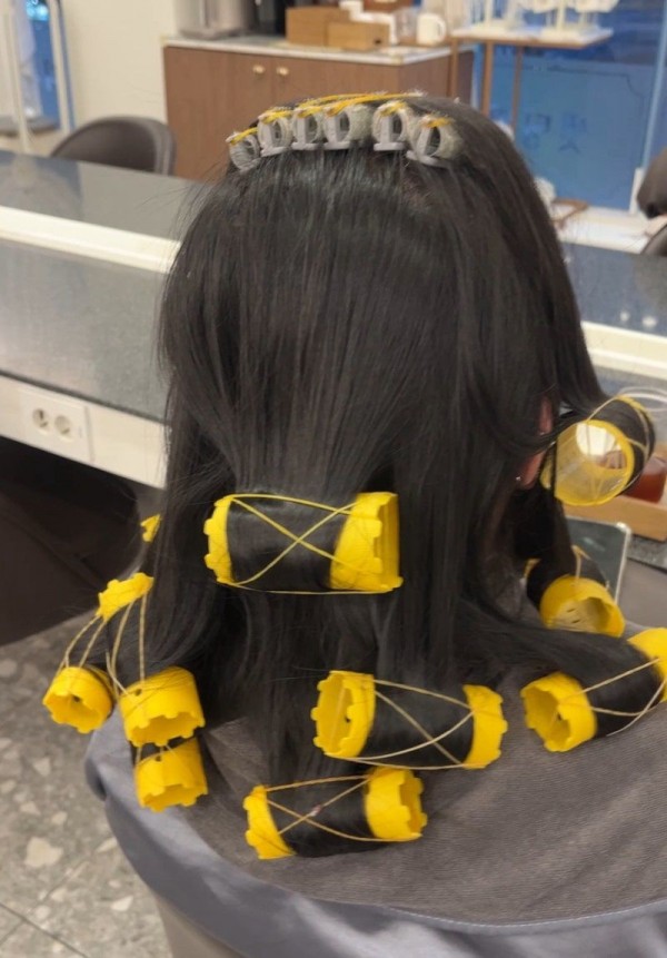 성신여대역미용실 살롱드바이퍼스트은비 분위기 전환하기 좋은 긴머리 레이어드펌 하이레이어드펌 시술중5