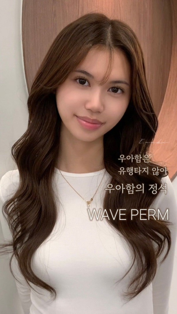 성신여대역 미용실 살롱드바이퍼스트 은비 고급스러운 웨이브 그레이스펌 시술후 앞모습