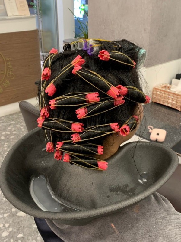 성북구미용실 살롱드바이퍼스트 은비 사랑스러운 무드를 담은 긴머리펌 젤리펌 시술중3