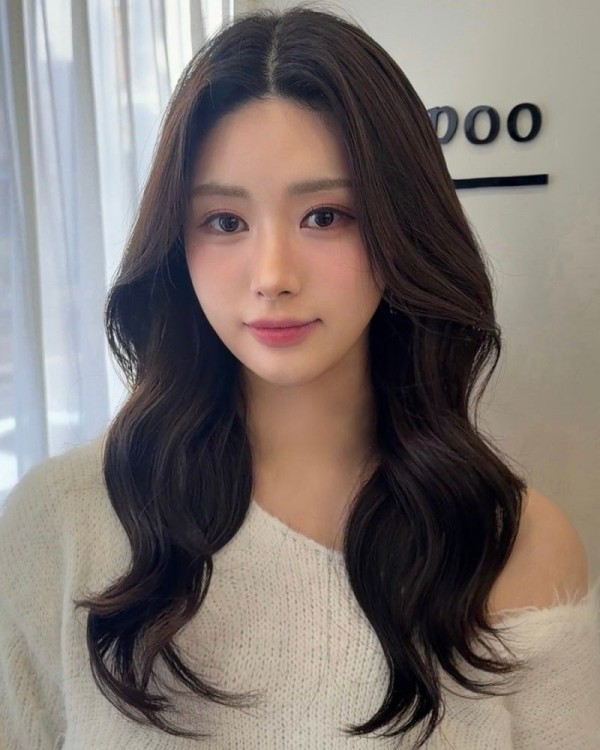 여리여리한 분위기의 정석 그레이스펌 시술후 앞모습