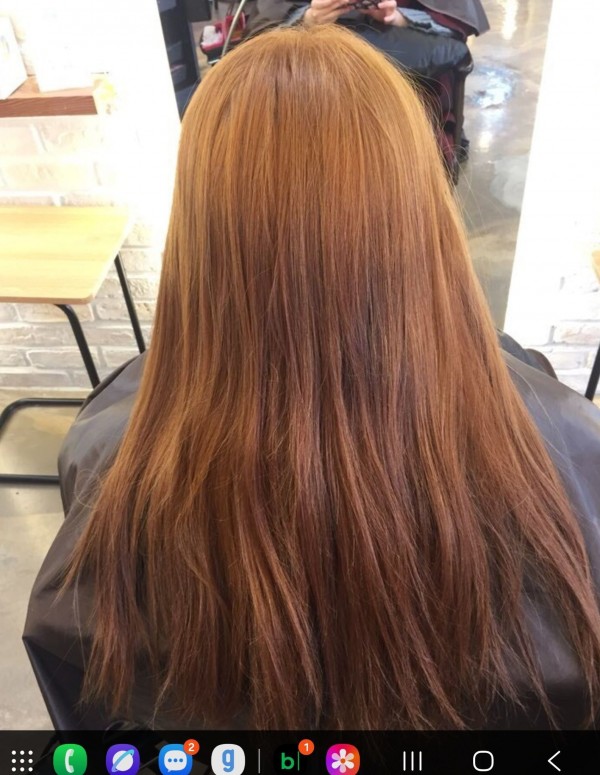 성신여대 미용실 레드브라운  레이어드펌 시술중 뒷모습